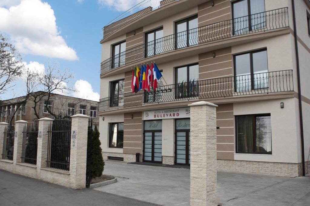 Hotel Bulevard Oradea Exterior photo