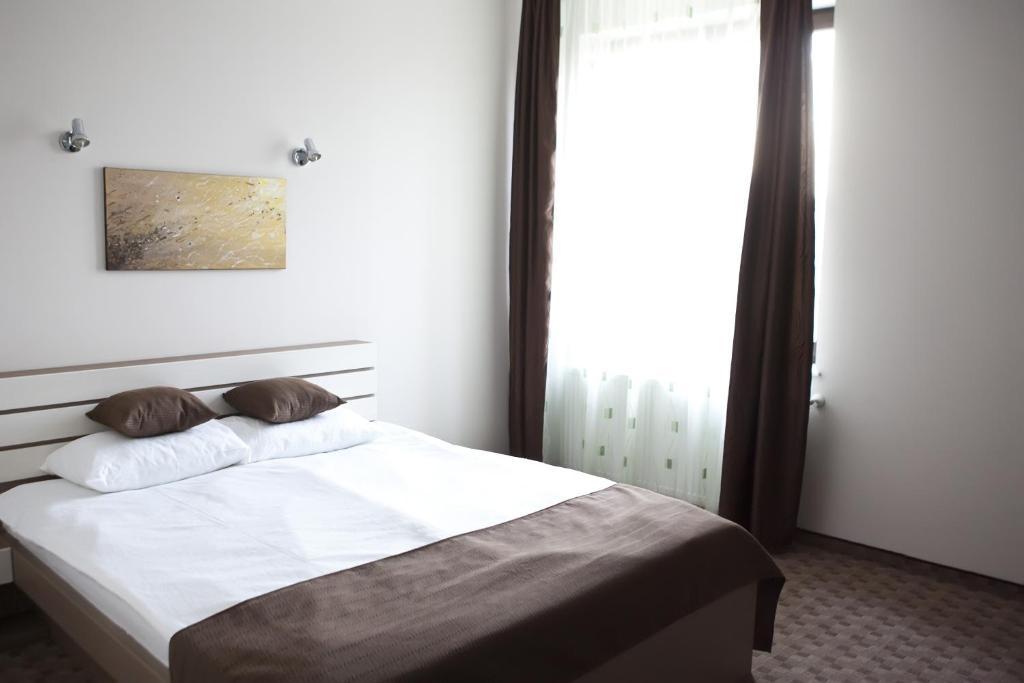 Hotel Bulevard Oradea Room photo
